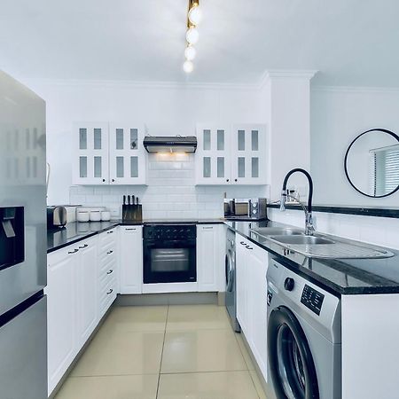 2 Bedroom 2 Bath Luxury - Sandton Cbd Johannesburg Dış mekan fotoğraf
