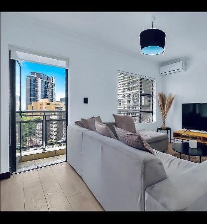 2 Bedroom 2 Bath Luxury - Sandton Cbd Johannesburg Dış mekan fotoğraf
